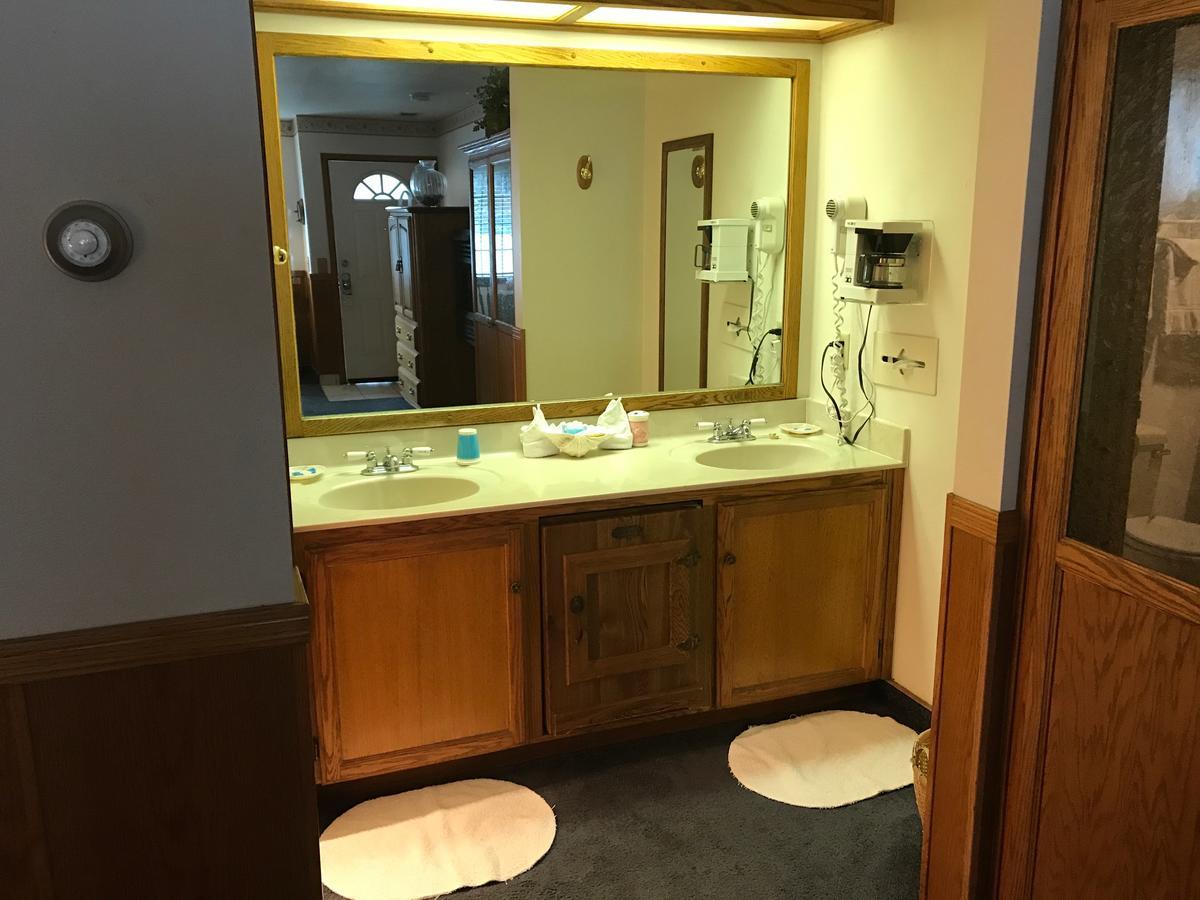 كامبريا Captain'S Cove Inn المظهر الخارجي الصورة